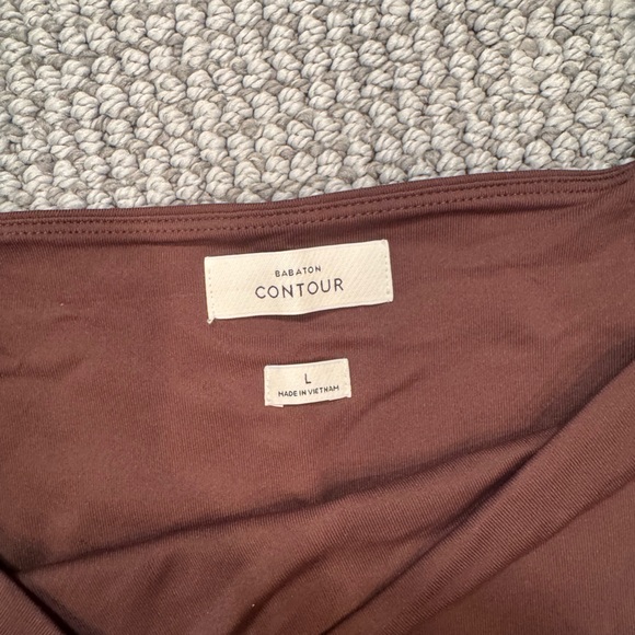 🤎ARITZIA CONTOUR SQUARENECK LONGSLEEVE BODYSUIT🤎 - Picture 6 of 8